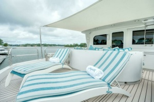 MAJESTIK 80ft Hatteras Yacht For Sale