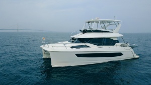 Going Around 44ft Aquila Yacht For Sale