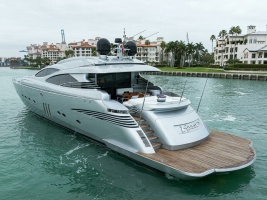 Miura 90ft Pershing Yacht For Sale