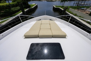 Midnight Moon 85ft Horizon Yacht For Sale