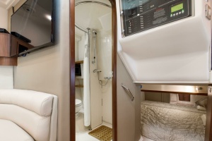 2016 Grady-White 370 Express thumbnail 5