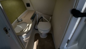 Unplugged 28ft Cobalt Yacht For Sale