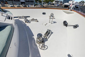 DIRT POOR 118ft Trinity Yachts Yacht For Sale