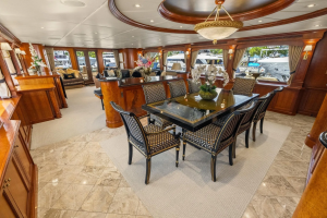 DIRT POOR 118ft Trinity Yachts Yacht For Sale
