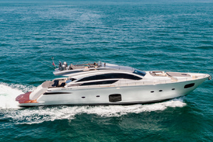 82' Pershing 2017
