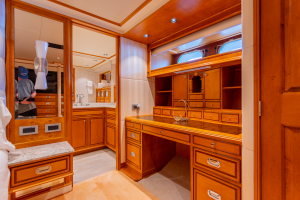 Dozer 98ft Queenship Yacht For Sale
