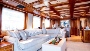 Dozer 98ft Queenship Yacht For Sale