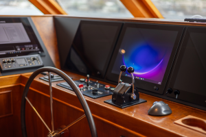 Dozer 98ft Queenship Yacht For Sale