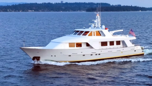 Dozer 98ft Queenship Yacht For Sale