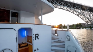 Dozer 98ft Queenship Yacht For Sale