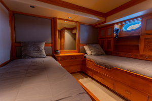 Dozer 98ft Queenship Yacht For Sale