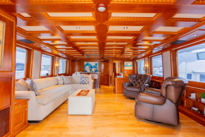 Dozer 98ft Queenship Yacht For Sale