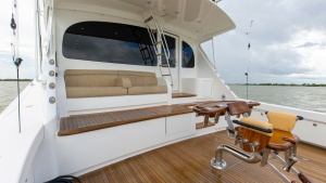 2017 72 Viking Enclosed Bridge Share-E Rear Deck (6)