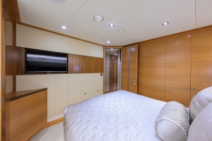 Midnight Moon 85ft Horizon Yacht For Sale