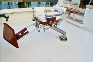 Photo 6226271 for 2001 Donzi 73 Sport Yacht  2001 Donzi 73' Sport Fish  Cockpit 4