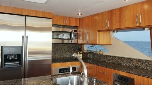 Kathleen 74ft Lazzara Yachts Yacht For Sale
