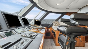 2017 72 Viking Enclosed Bridge Share-E Bridge (5)
