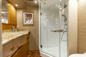 2013 Viking 76 Convertible thumbnail 30