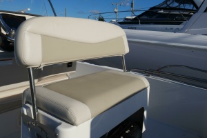 21ft Boston Whaler Yacht For Sale