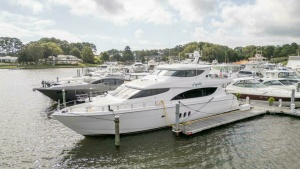 MAJESTIK 80ft Hatteras Yacht For Sale