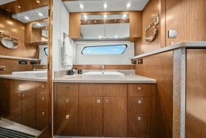 2014 Cruisers Yachts 48 Cantius thumbnail 33