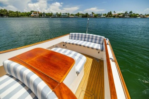 Tira Bella 30ft Hinckley Yacht For Sale