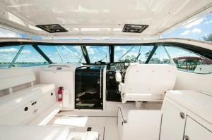 2003 Tiara Yachts 4200 Open  Kingfisher Helm 5