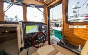 2016 Ranger Tugs 31 Tug thumbnail 3