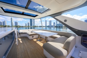 DT78 78ft Azimut Yacht For Sale