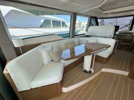 2025 Tiara Yachts EX 60 thumbnail 4