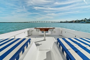 2017 Bertram 35 Flybridge thumbnail 28