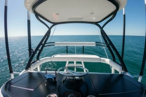 2013 Viking 76 Convertible thumbnail 91
