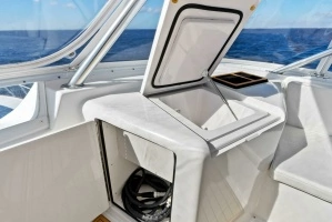 2002 Viking 65 Convertible thumbnail 60