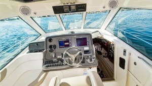 HAMMERHEAD II 34ft Boston Whaler Yacht For Sale