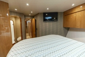 2013 Viking 76 Convertible thumbnail 35