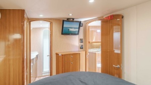 2008 Viking 52 Sport Coupe 