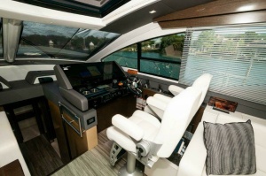 Photo 6218076 for 2019 Cruisers Yachts 60 Cantius After Five 2019 Cruisers Yachts 60 Cantius- AFTER FIVE