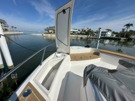 2025 Tiara Yachts EX 60 thumbnail 29