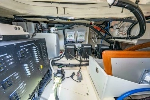 2022 Sea Ray 370 Sundancer thumbnail 41