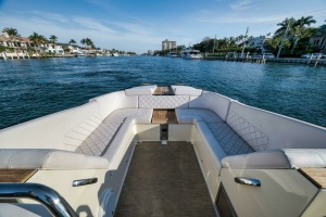 2LW 34ft Chris Craft Yacht For Sale