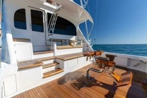 2013 Viking 76 Convertible thumbnail 4