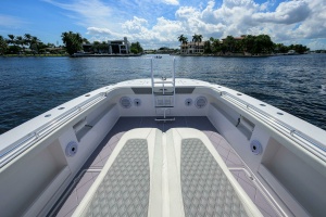 Invincible 46 Argento II - Exterior Bow