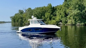 33ft Regal Yacht For Sale
