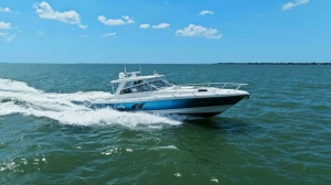 2019 Intrepid 475 Sport Yacht thumbnail 41