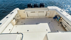 HAMMERHEAD II 34ft Boston Whaler Yacht For Sale