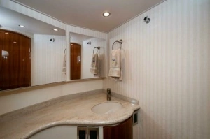2012 Viking 42 Convertible thumbnail 21