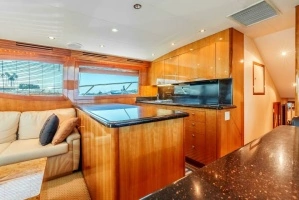 2004 Hatteras 54 Convertible thumbnail 11