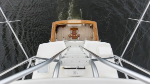 2007 74 Viking Enclosed Bridge Never Settle Tower (8)