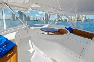 2012 Viking 82 Convertible thumbnail 86