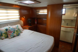 FIREWORKS 45ft Ocean Alexander Yacht For Sale